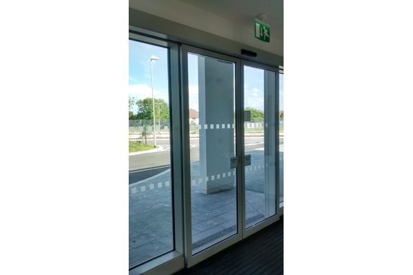 hospital2-glass-double-automatic-door-sliding-door-automation-wheelchair-disabled-access