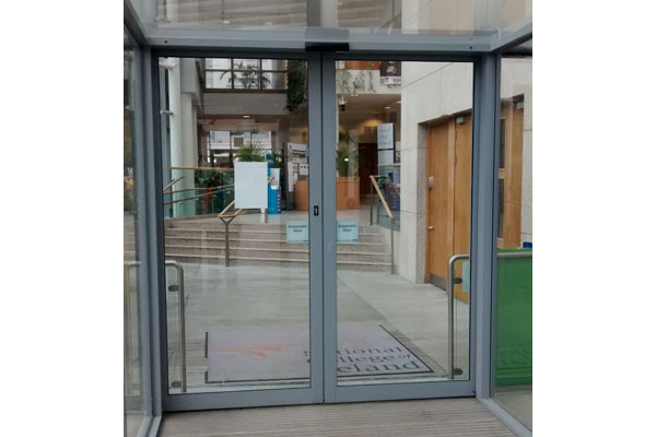 university2-glass-double-automatic-door-sliding-door-automation-wheelchair-disabled-access